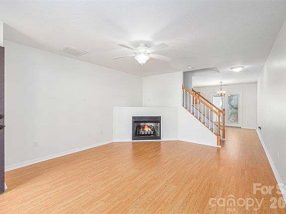 3rd image of 46 Chesire Way
