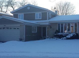 1805 E Boulder Dr, Mount Prospect, IL