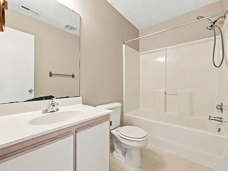 107 Spring Meadow Cir — Photo 12