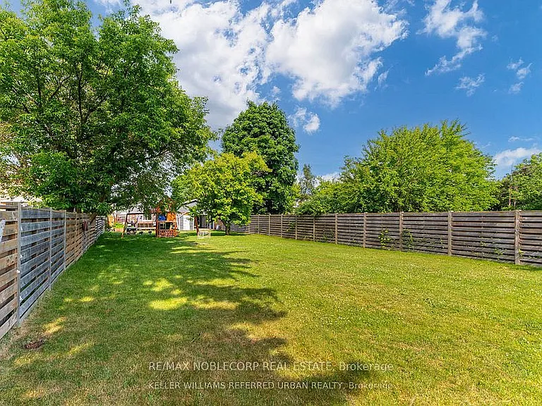20 Payzac Ave — Photo 12