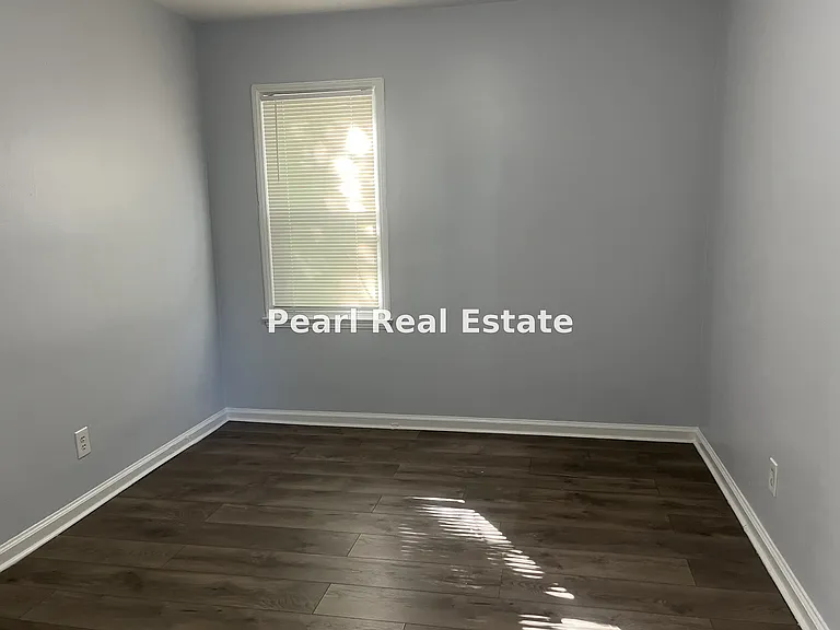 11640 Somerset Ave — Photo 9