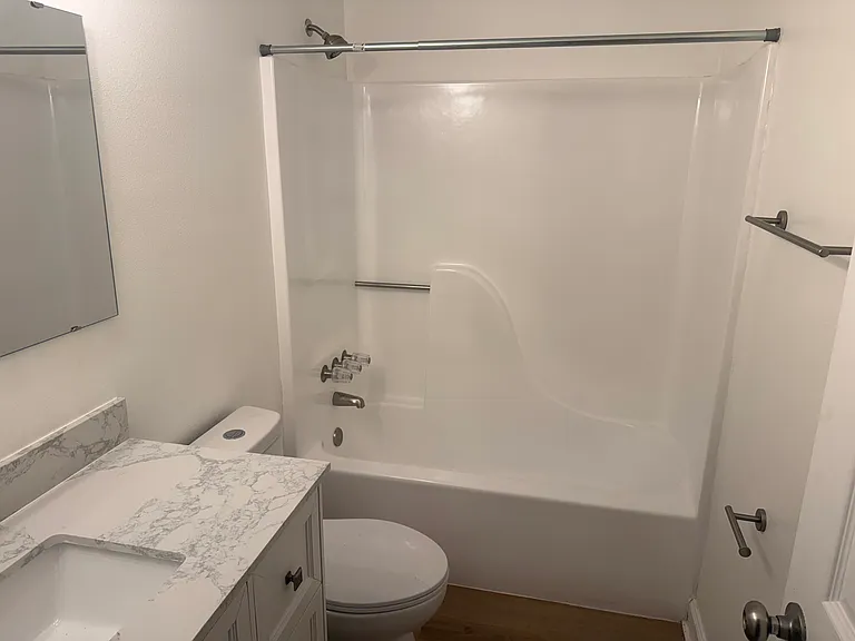 3386 Lodging Cir #4C — Photo 5