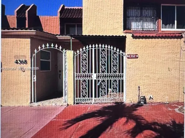 4372 W 11th Ln #30, Hialeah, FL 33012