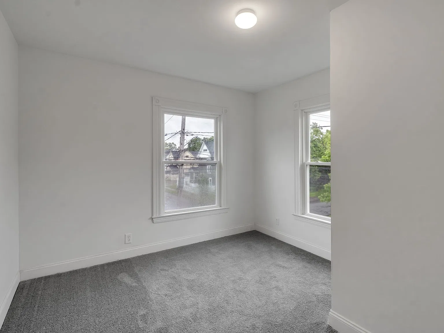 4 bed, 1.5 bath, 1776 sqft, $2,200 — Photo 4