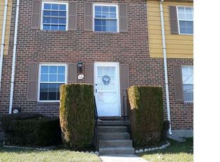 12 Lockett Ct, Essex, MD 21221