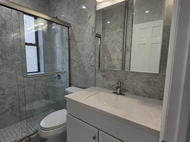 610 W 196th St #1 — Photo 9