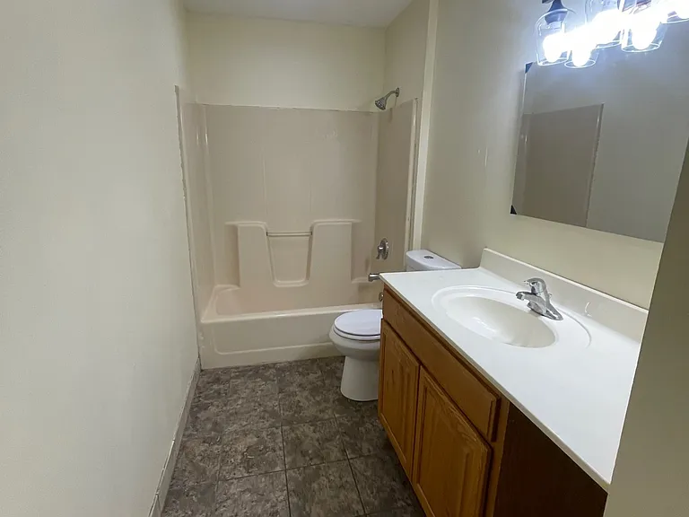 1010 5th Ave S #3 — Photo 4