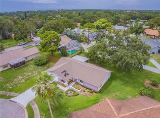 1304 Lily Ct, Tarpon Springs, FL 34689