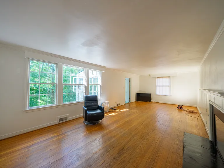 9320 W Parkhill Dr — Photo 5