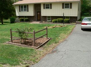 715 Edwards Dr, Fredericksburg, VA 22405