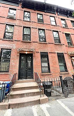 1st image of 102 Underhill Ave #2