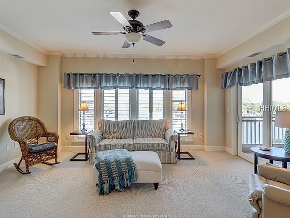 3rd image of 9 Shelter Cove Ln