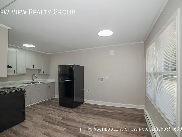 5115 Higgins St — Photo 8