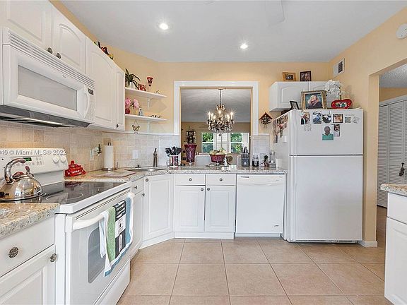 4th image of 6701 Cypress Rd APT 114