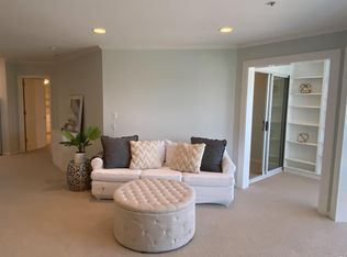 100 Thorndale Dr APT 136, San Rafael, CA