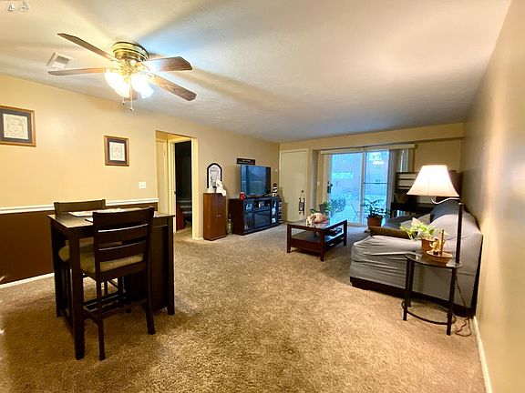 4th image of 517 Liberty Dr #A