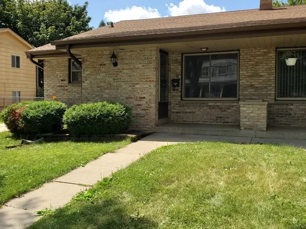 5005 N 106th St, Milwaukee, WI 53225