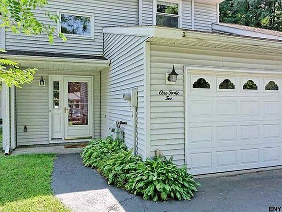 2nd image of 142 Tallow Wood Dr