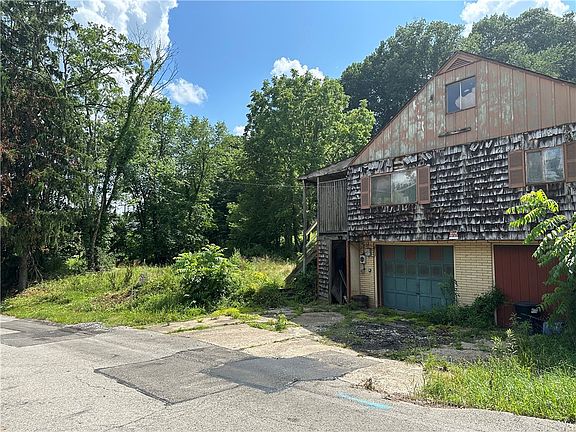 5th image of 103 McKenna Dr