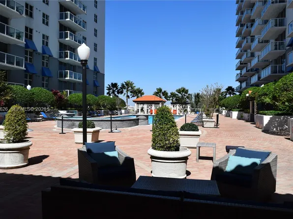 5091 NW 7th St APT 711, Miami, FL 33126