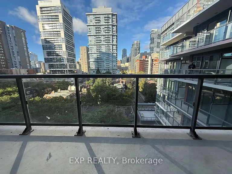 308 Jarvis St #818 — Photo 15