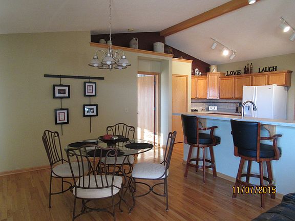 3rd image of 3890 Labrador Dr