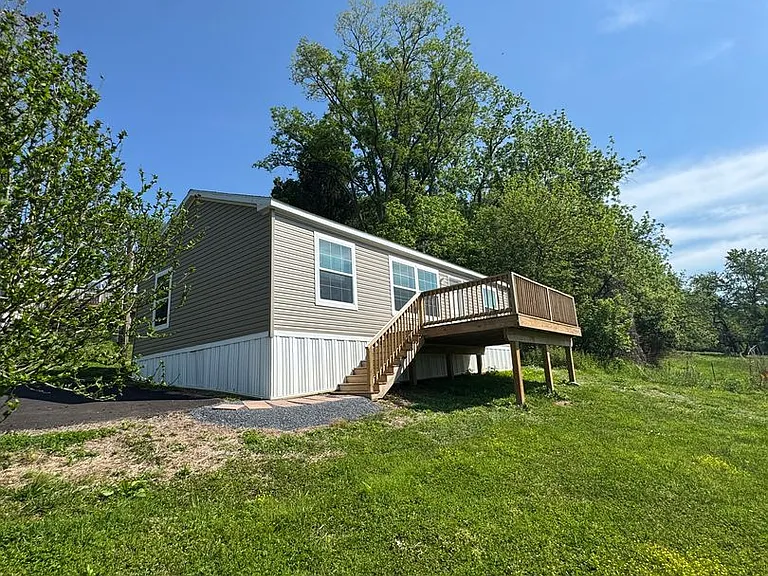 465 Royal Manor Rd #5 — Photo 1
