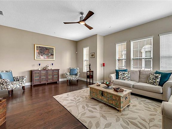 4th image of 1501 Lobelia Dr