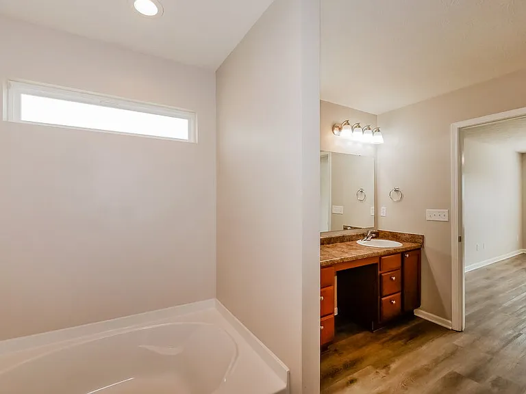 2532 Copper Hill Dr — Photo 14