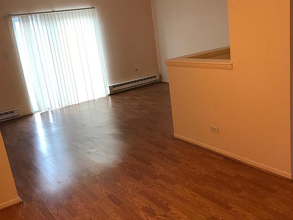 2nd image of 4025 Bonhill Dr APT 3E