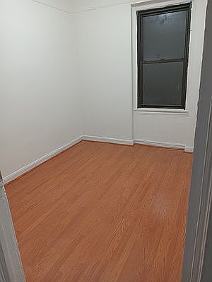 4th image of 21-27 33rd St APT 4F