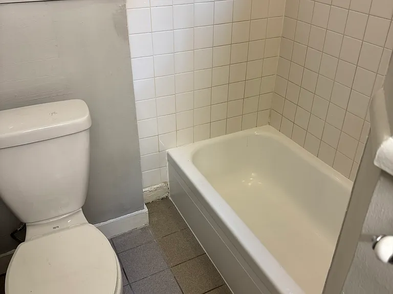 6 Canterbury Rd #1 — Photo 11
