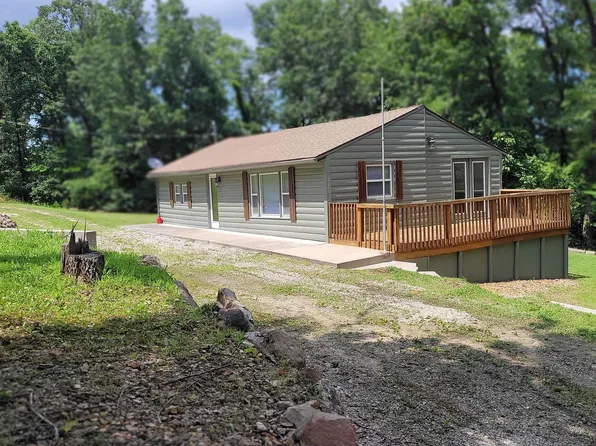 479 Applewood Dr, Edwards, MO 65326