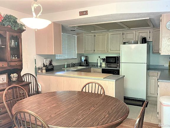 4th image of 21 N Beaver Dr
