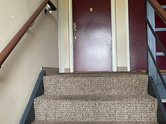 2nd image of 2845 Windsor Dr APT 302