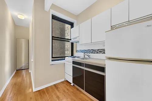 229 E 67th St #5A Photo 1