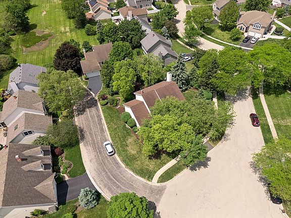 2nd image of 303 Balmoral Dr