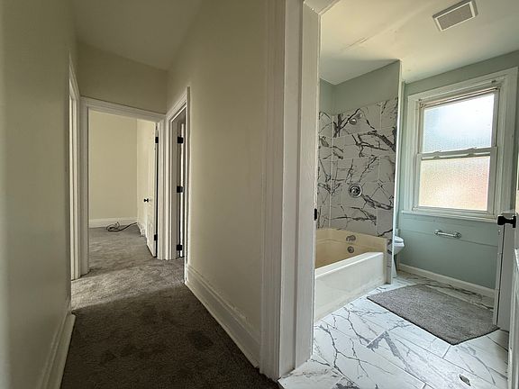 3rd image of 1817 Jancey St