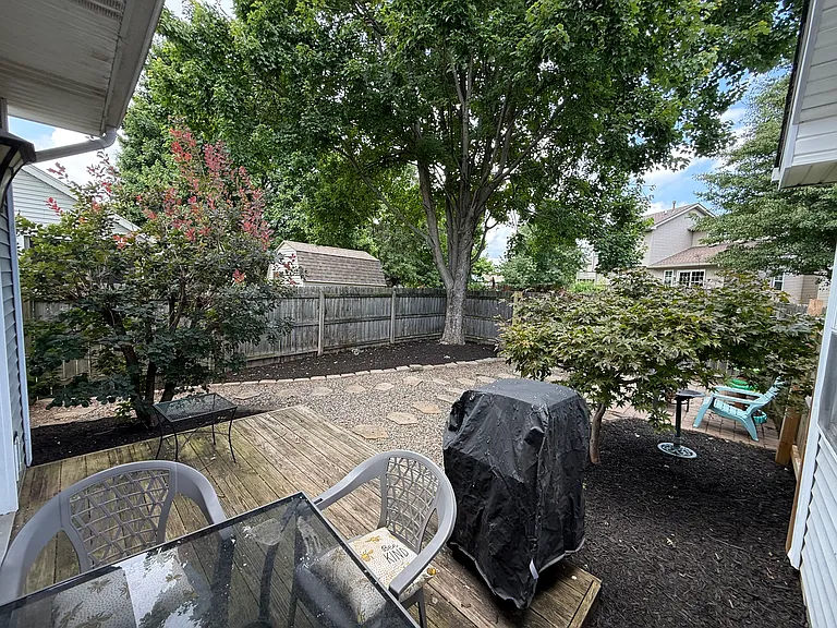 5866 Regency Dr — Photo 23