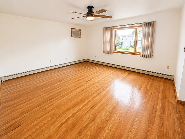 400 Washington Ave #2 — Photo 6