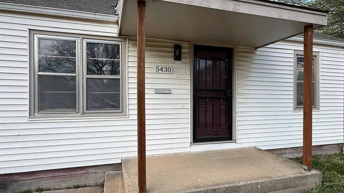 Building Photo - 5430 E Pine St