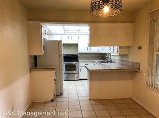 1004 Penn Ln, Moore, OK 73160