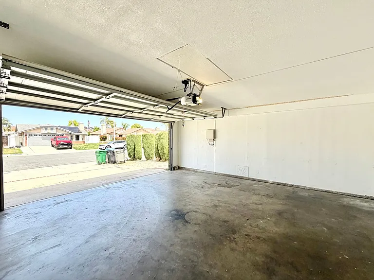 29677 Woodlands Ave — Photo 29