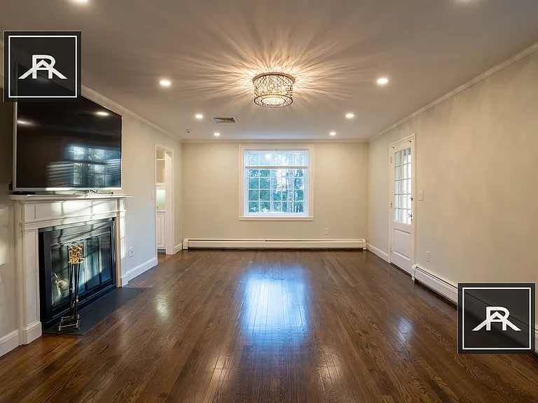 42 Puddingstone Ln — Photo 21