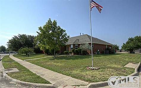 2nd image of 3225 N Bell Ave
