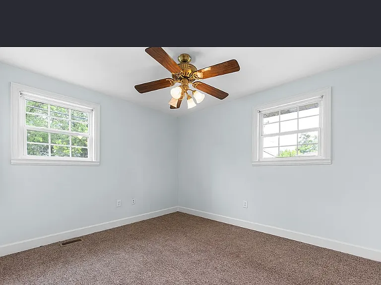 202 Kimberly Rd — Photo 2