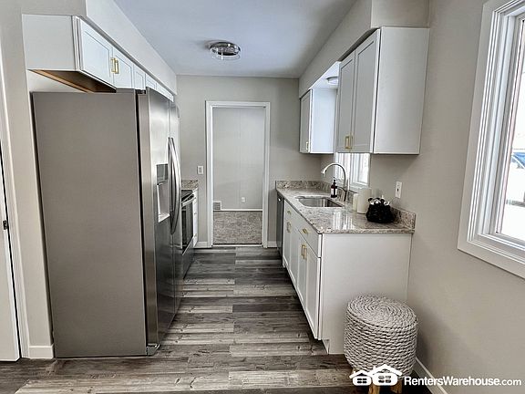 3rd image of 7840 Winsdale St