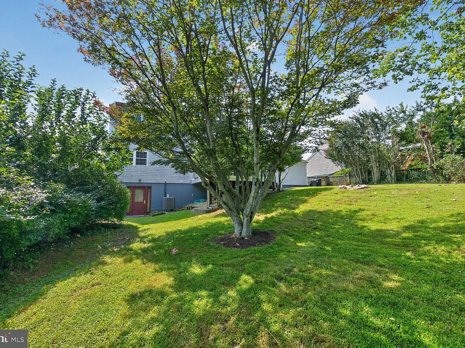 4 bed, 3.5 bath, 2226 sqft, $3,790 — Photo 4