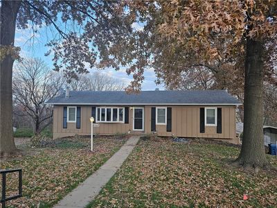 1507 Lake Rd, Liberty, MO, 64068