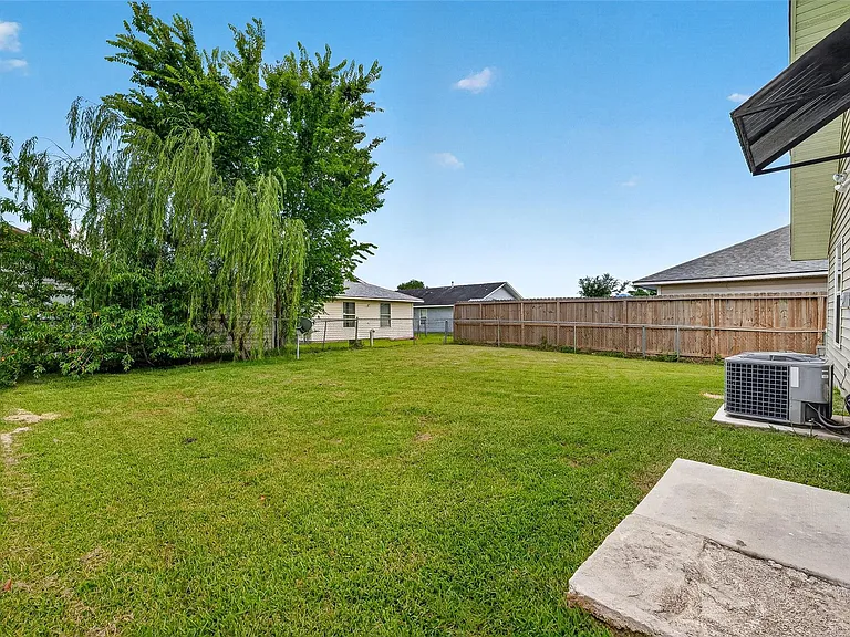 11411 Roandale Dr — Photo 34